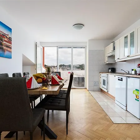 Apartment Luxurious Castle Prag