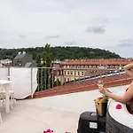 Luxurious Castle Appartement Prague